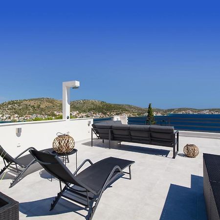 The Grande - Huge Terrace - Amazing Sea Views - Tastefully Furnished - Access To Rooftop Terrace And Gym - Hillside Apartments Rogoznica Rogoznica  Buitenkant foto