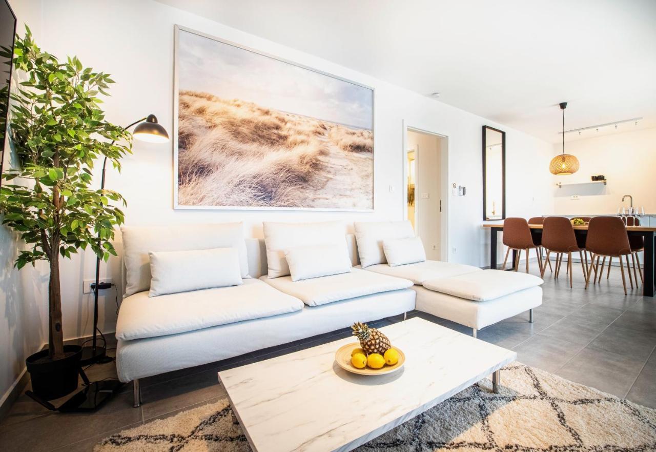 The Grande - Huge Terrace - Amazing Sea Views - Tastefully Furnished - Access To Rooftop Terrace And Gym - Hillside Apartments Rogoznica Rogoznica  Buitenkant foto