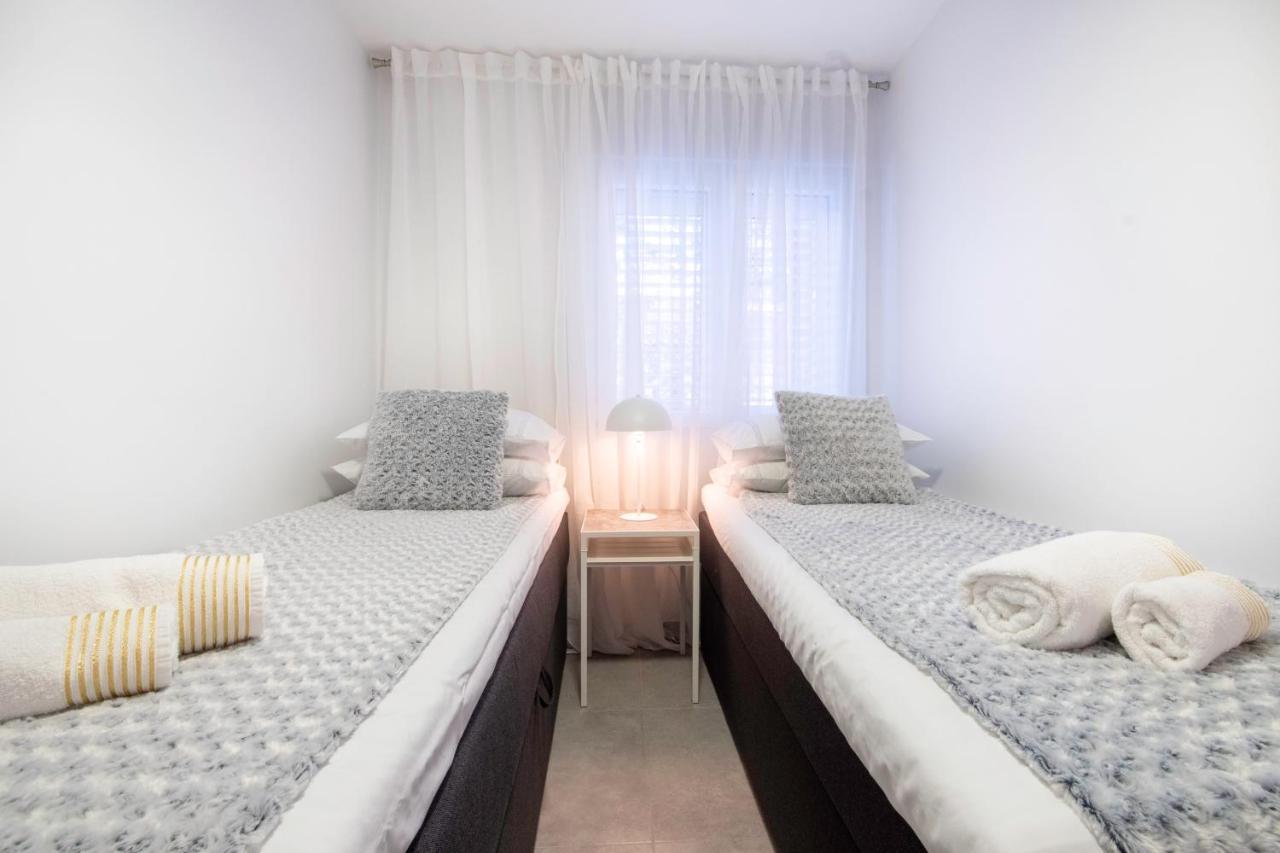 The Grande - Huge Terrace - Amazing Sea Views - Tastefully Furnished - Access To Rooftop Terrace And Gym - Hillside Apartments Rogoznica Rogoznica  Buitenkant foto