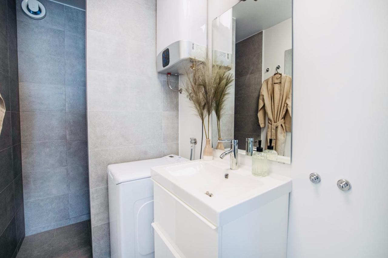The Grande - Huge Terrace - Amazing Sea Views - Tastefully Furnished - Access To Rooftop Terrace And Gym - Hillside Apartments Rogoznica Rogoznica  Buitenkant foto