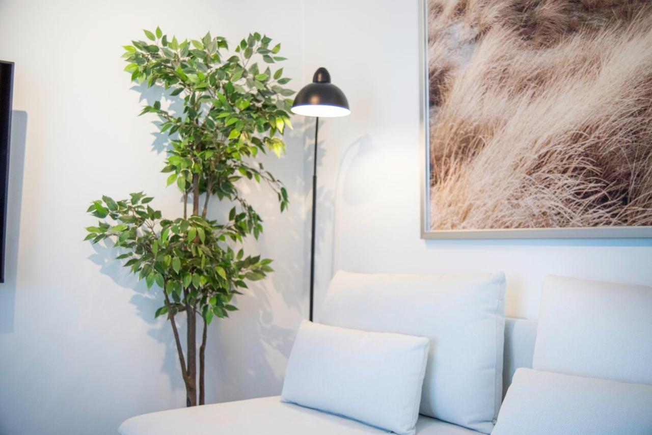 The Grande - Huge Terrace - Amazing Sea Views - Tastefully Furnished - Access To Rooftop Terrace And Gym - Hillside Apartments Rogoznica Rogoznica  Buitenkant foto
