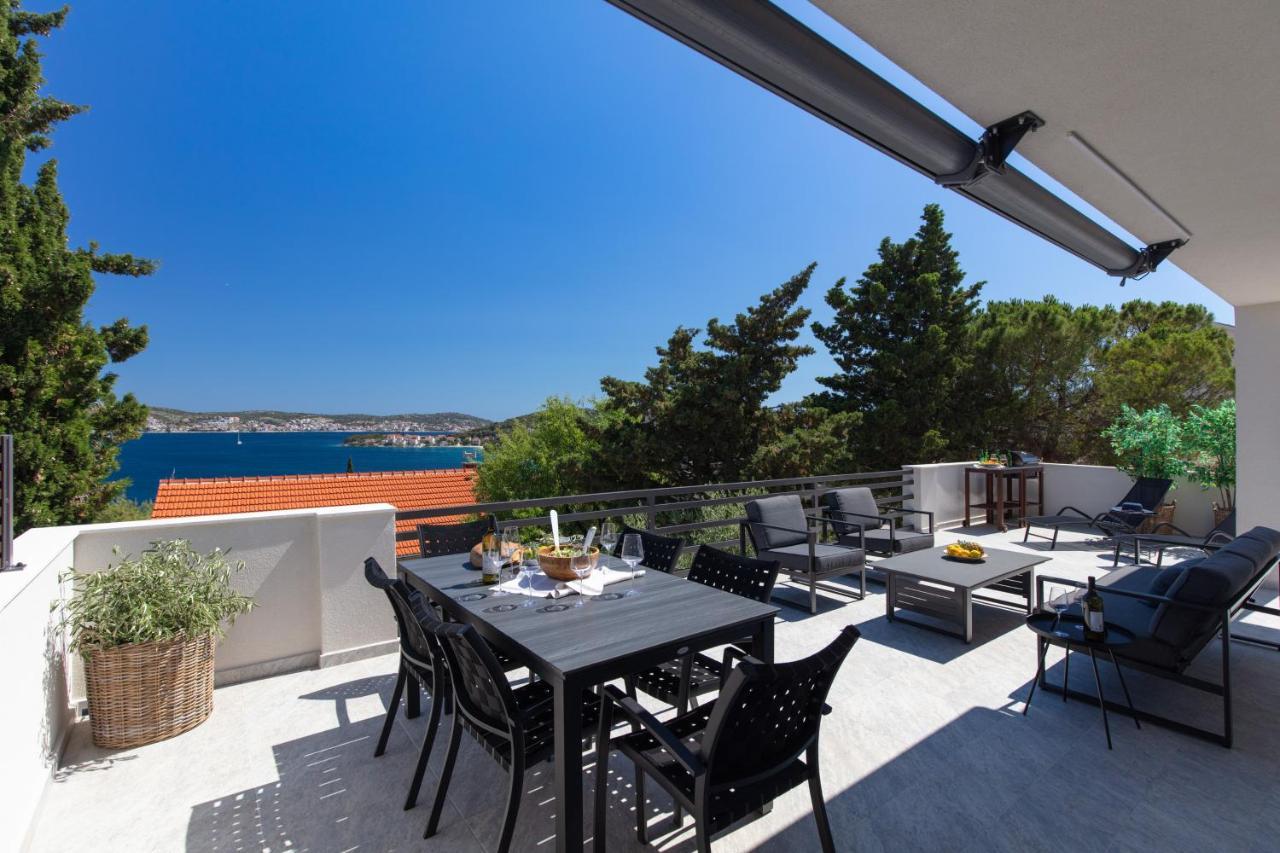 The Grande - Huge Terrace - Amazing Sea Views - Tastefully Furnished - Access To Rooftop Terrace And Gym - Hillside Apartments Rogoznica Rogoznica  Buitenkant foto