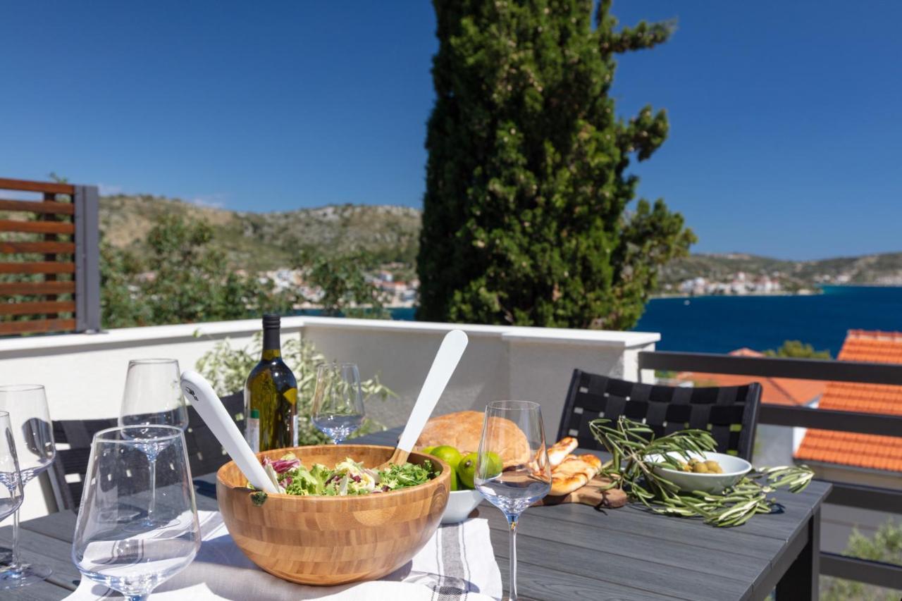 The Grande - Huge Terrace - Amazing Sea Views - Tastefully Furnished - Access To Rooftop Terrace And Gym - Hillside Apartments Rogoznica Rogoznica  Buitenkant foto